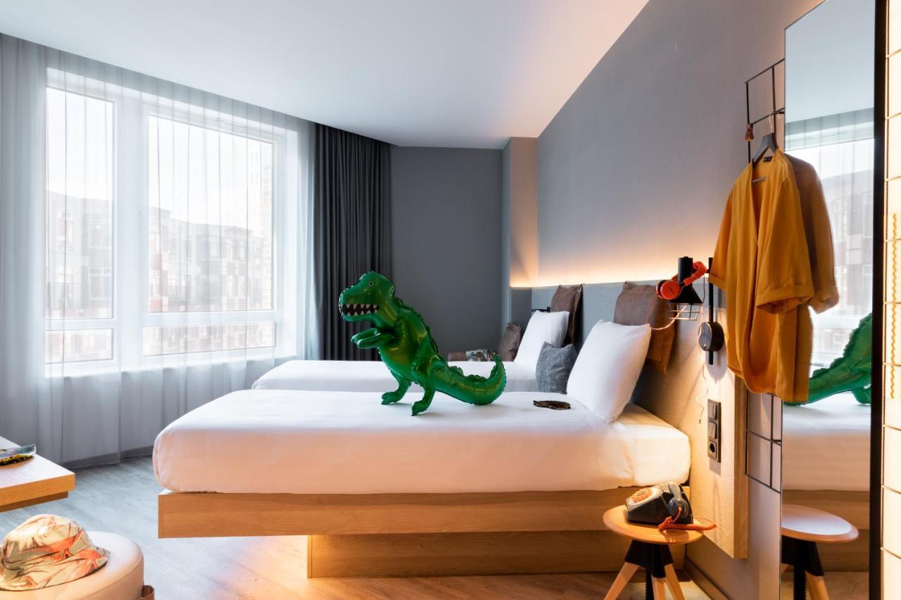 Moxy Twin Room,1542814258:JPEG